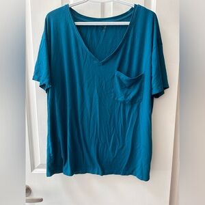 Kyte Baby Women’s Relaxed Fit V-Neck